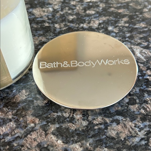 BATH & BODY 3WICK CHAMPAGNE TOAST 14.5 OZ NWT - Picture 3 of 5